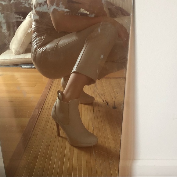 Cream PADDED Platform Stilettos Ankle Boots - Picture 4 of 17
